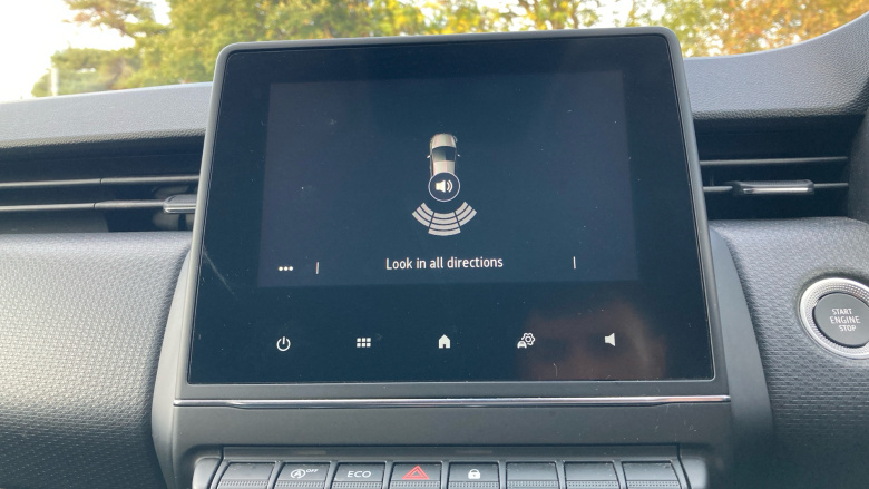 Renault Clio 1.0 TCe 100 Iconic 5dr Petrol Hatchback